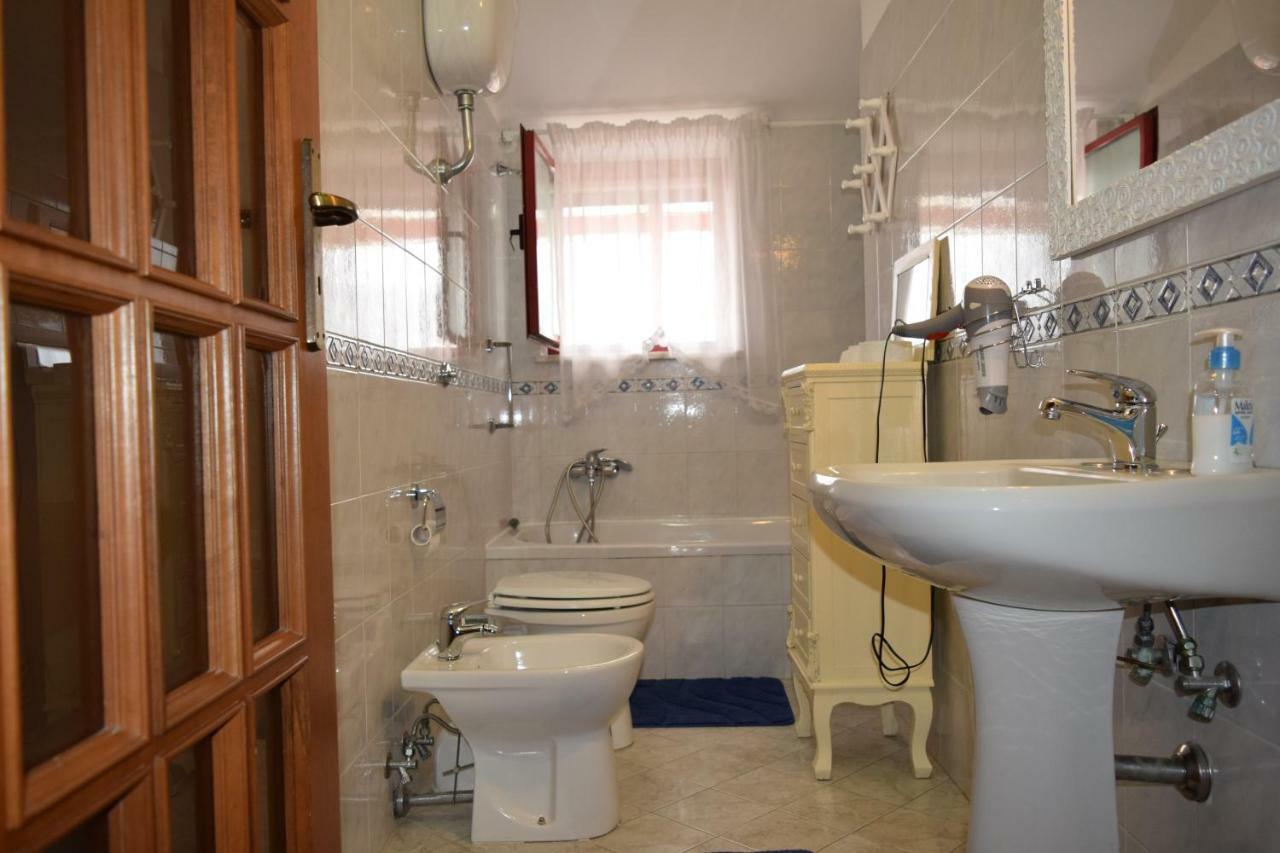 Amici Di Hackert Bed & Breakfast Касерта Екстериор снимка